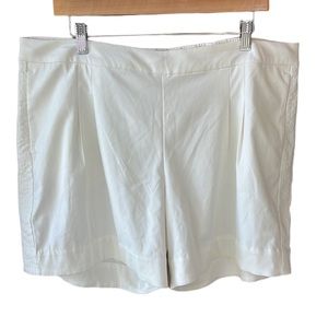 Nike Dri-Fit Women’s 6" Inseam Pleat UPF 40+ Golf Shorts Off White Sz XL